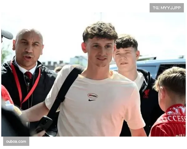 里昂锋线米卡乌塔泽承担进球重任 弥补核心离队空缺 里昂锋线米卡乌塔泽承担进球重任 弥补核心离队空缺